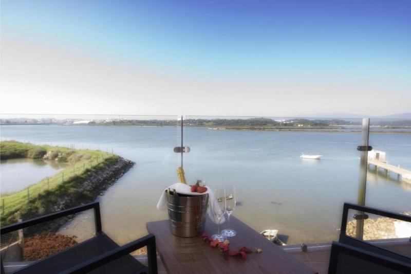 Agua Riverside Hotel 4*