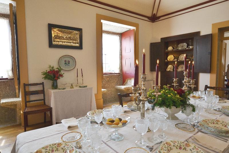 Acomodação com café da manhã  Casa Da Portela De Sampriz