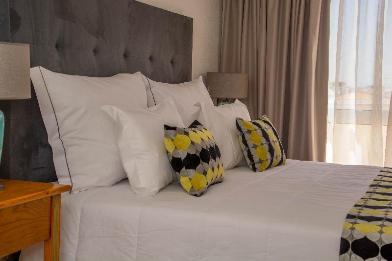 Luna Da Oura Aparthotel