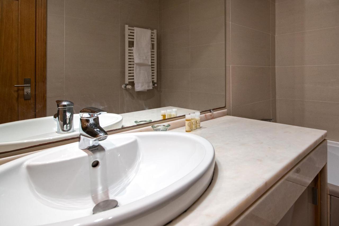 Bafureira Cascais Apartment; Privado Com Piscina Parede