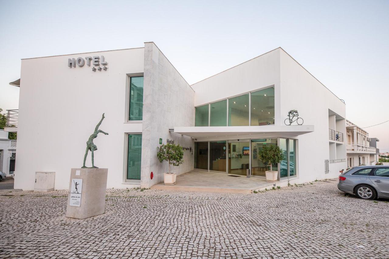 Sao Sebastiao De Hotel 3*