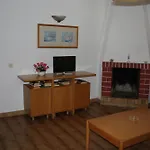 Cheerfulway Oura Village Garden Apartamentos