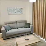 Elite Residence 9E