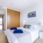 CoolHouses Algarve Lagos, 3 Bed modern Flat, outdoor, Indoor pools&SPA, Amor à Vida