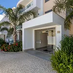 CoolHouses Algarve Lagos, 3 Bed modern Flat, outdoor, Indoor pools&SPA, Amor à Vida
