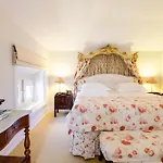 The Albatroz Hotel
