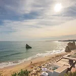 Coastal Breeze - Praia Da Rocha