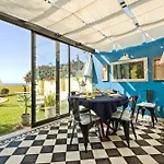 Casa da Ilha - By Wehost