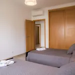 C02 - Luxury 3 Bed With Pool View