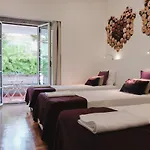 4U Lisbon Airport Suites