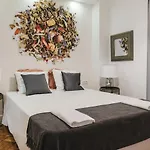 4U Lisbon Airport Suites