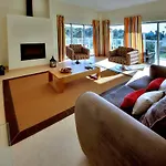 Villa Aqua