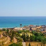 A08 - Magnolia Sea View Apartment
