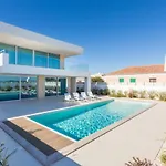 Vila Ponta da Piedade
