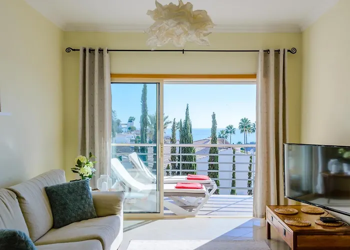Bnb Homes Ocean View Apartment With Lovely Terrace, 2 Swimming Pools & Tennis Court