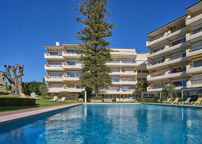 Parque Mourabel, Oasis Village & Pe Do Lago