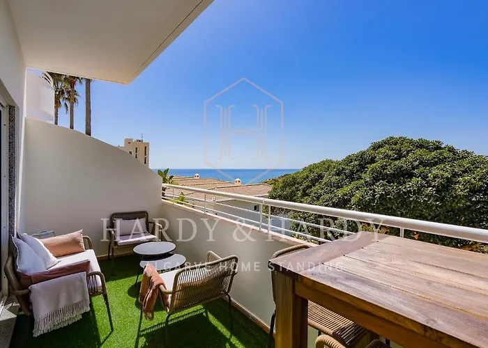 H&H - Rare Modern & Elegant Apartment With Wonderful Sea Views, A Few Meters From Porto De Mos Beach