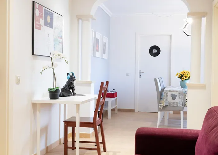 Vinyl Flat Bed & Breakfast - Rooms