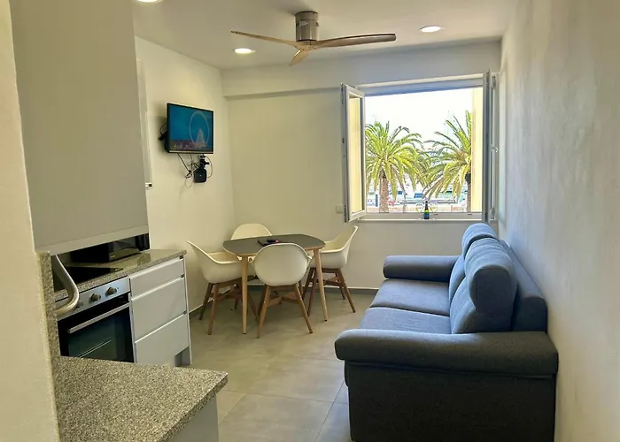Lagos Marina And Promenade View Apartment Central