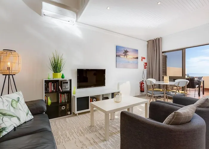 Bellevue By The Sea - Oceanfront For 4 With Stunning Views At Praia Dona Ana