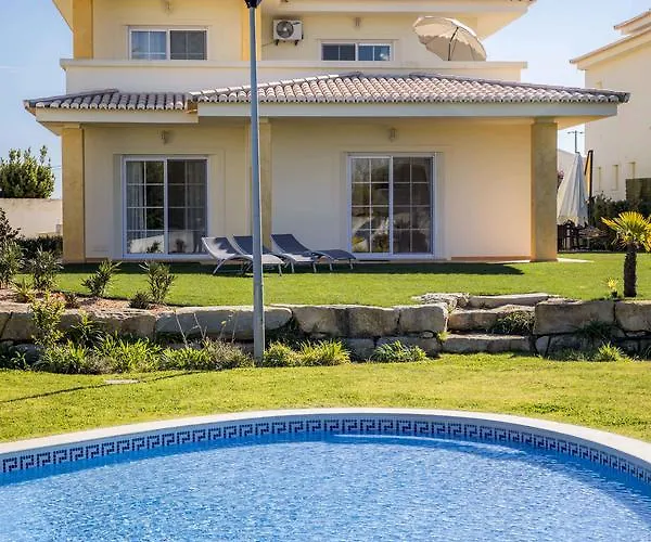 D03 - Luxury Gold Villa
