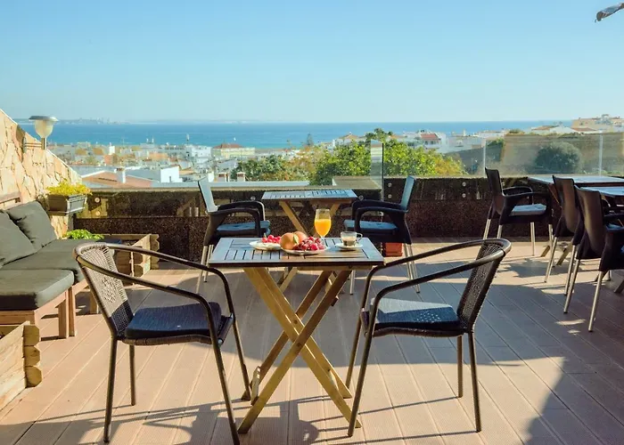 Lagos Uptown Bed & Breakfast