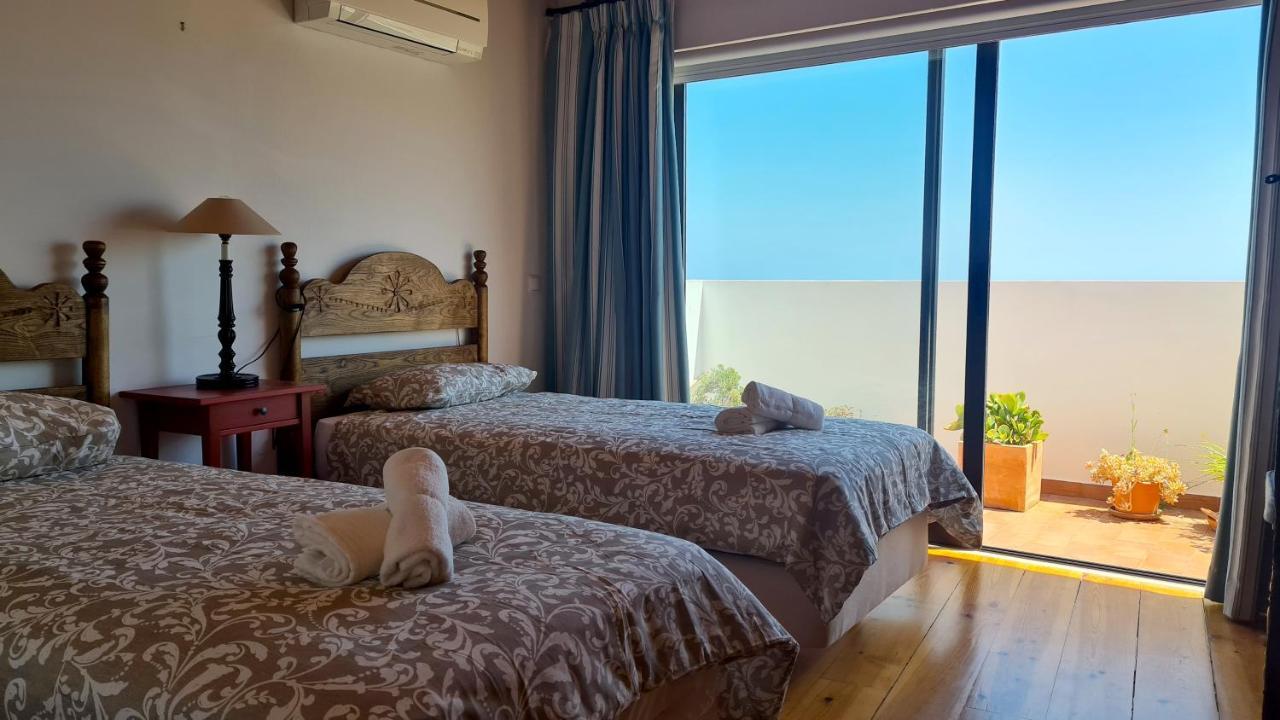 Cliffs House Holiday home *