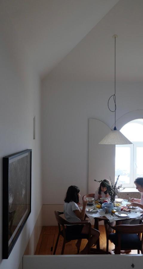 Flattered To Be In Apartamento