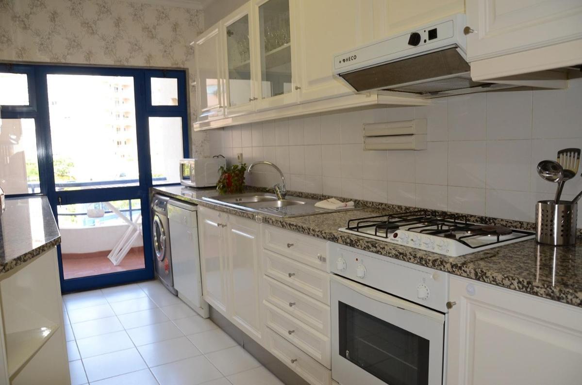 The Sea At Your Fingertips Apartment