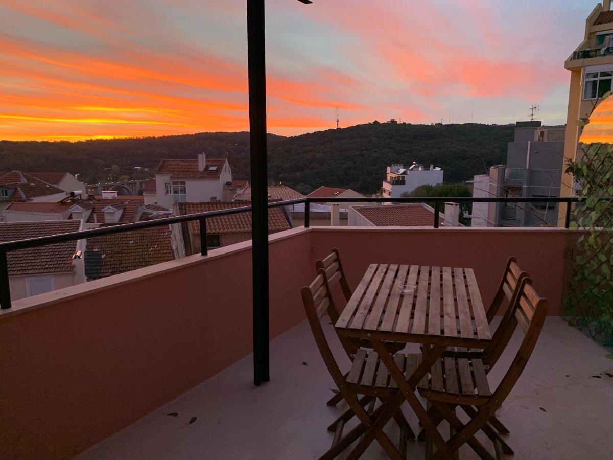 Appartement3 Avec Terrasse Et Vue Pres D'amoreiras * Lisbon