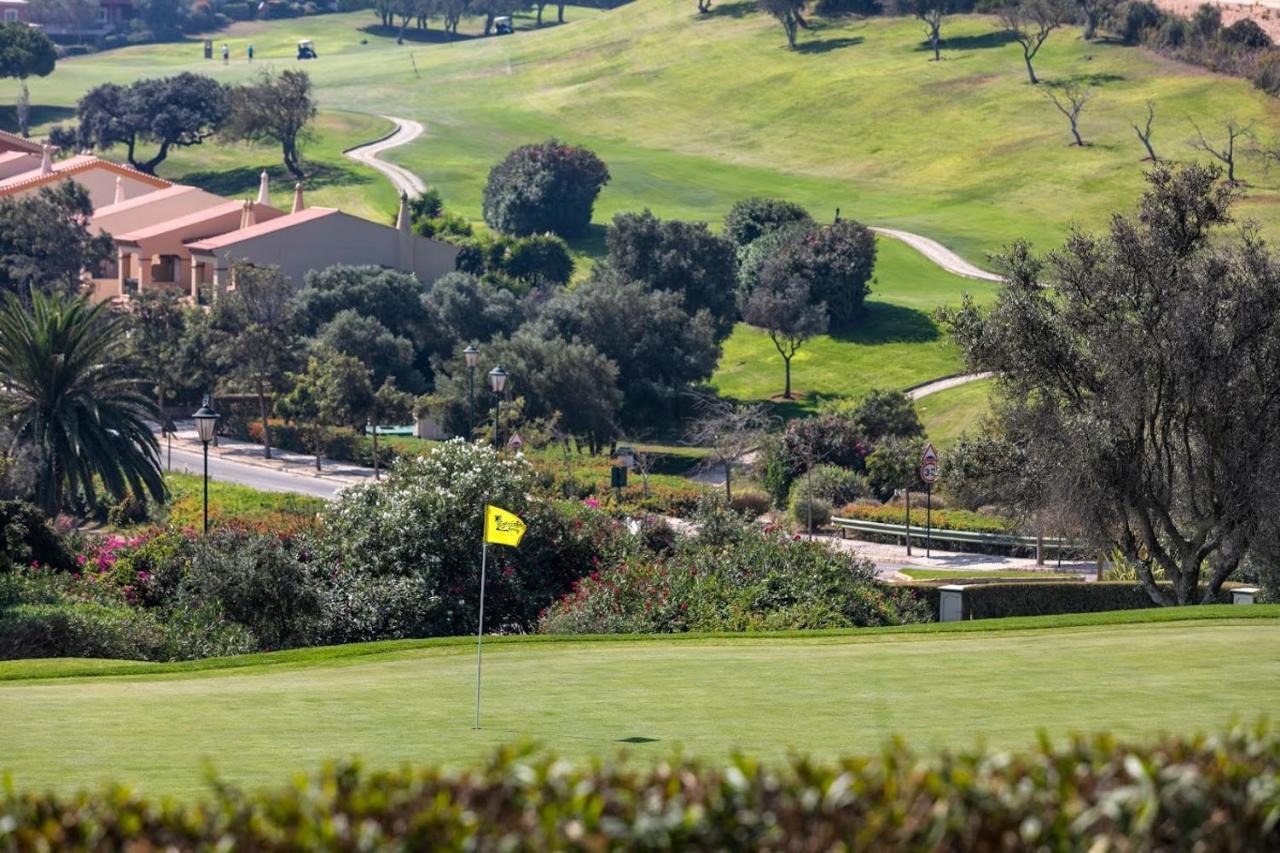 With Sunny Patio Boavista Golf & Apartment