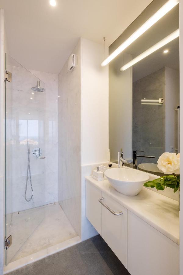 Boutique Rentals- Bliss By The Sea Apt- Ocean Views In Foz Oporto