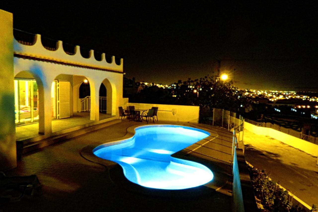 Esmeralda Villa