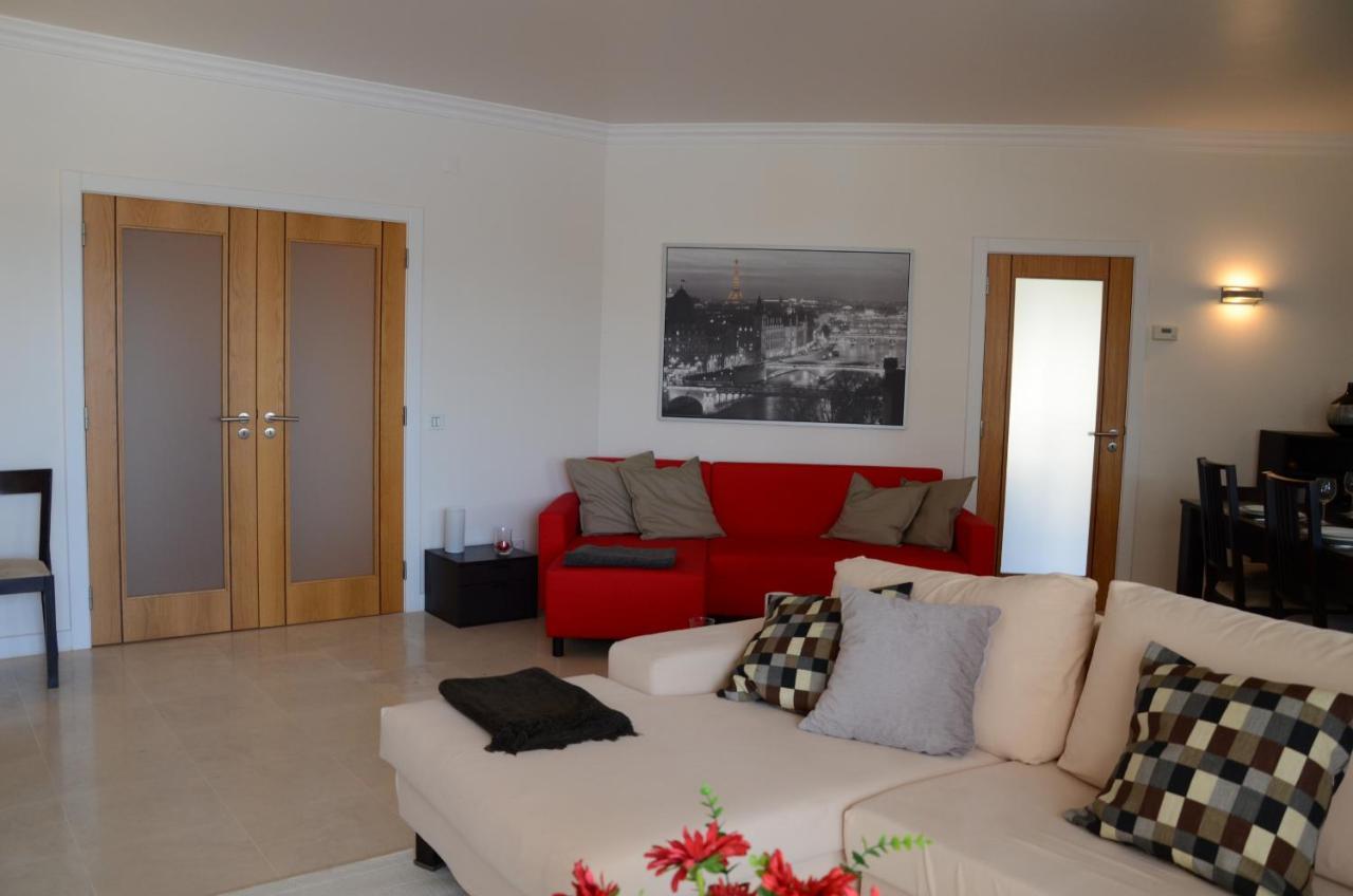 The Sea At Your Fingertips Apartment *