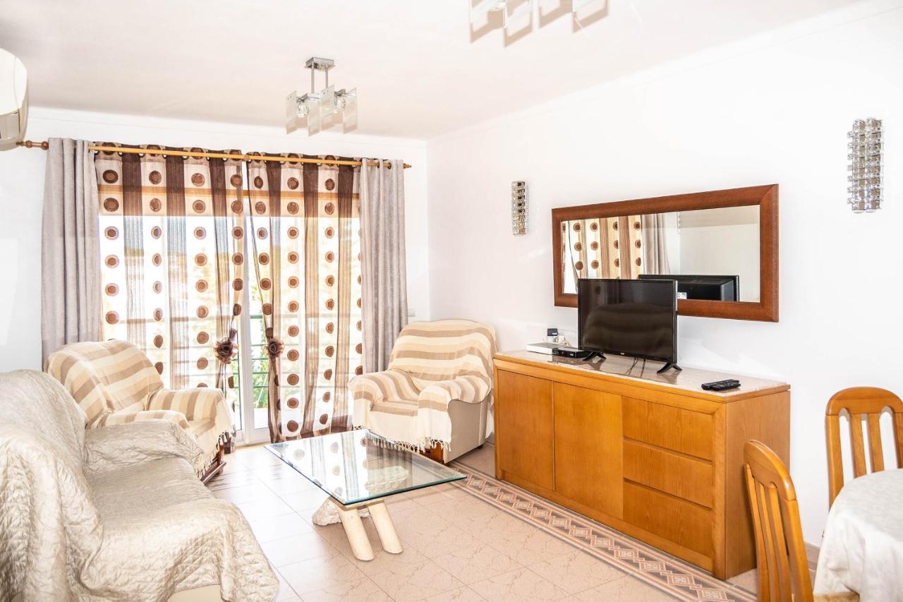 Clube Meia 3* Lagos