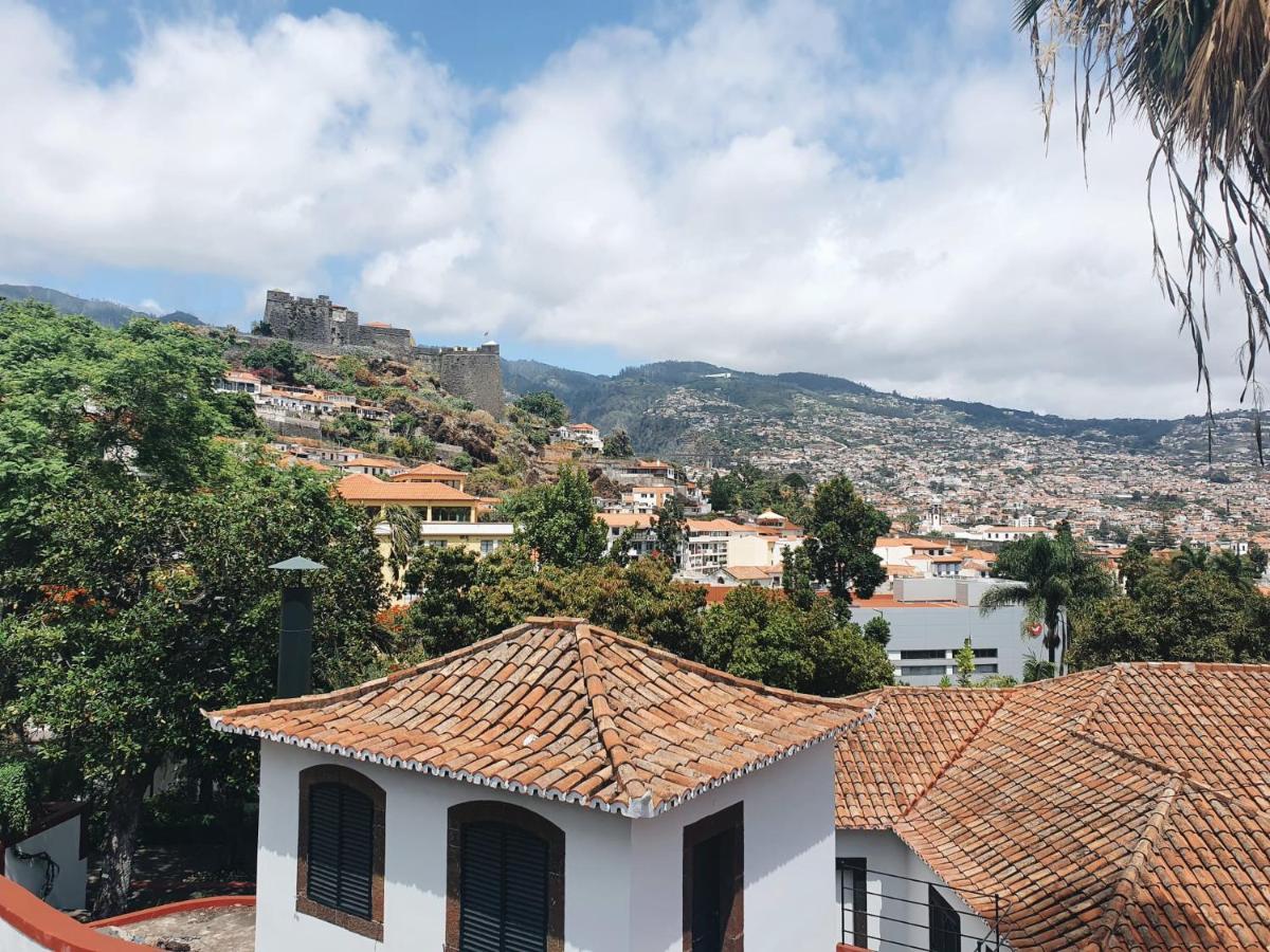 Por Do Sol Funchal (Madeira)
