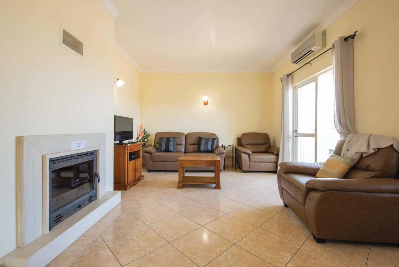 Lara Lima Villa Albufeira