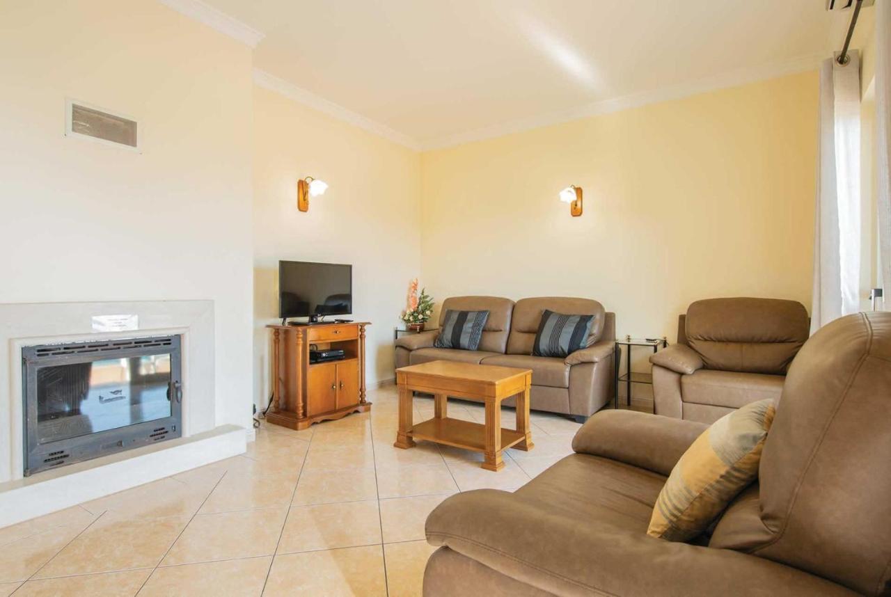 Lara Lima Villa Albufeira