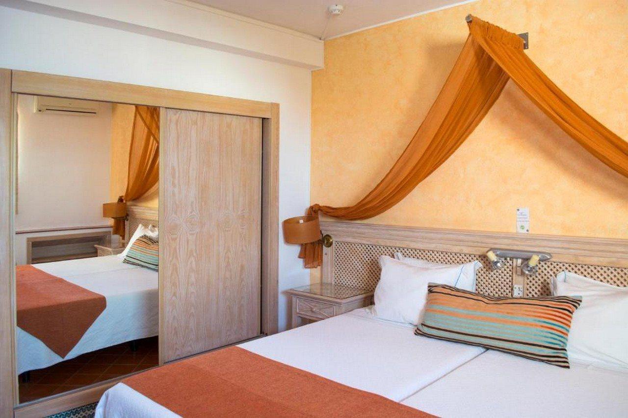 Do Cerro Hotel