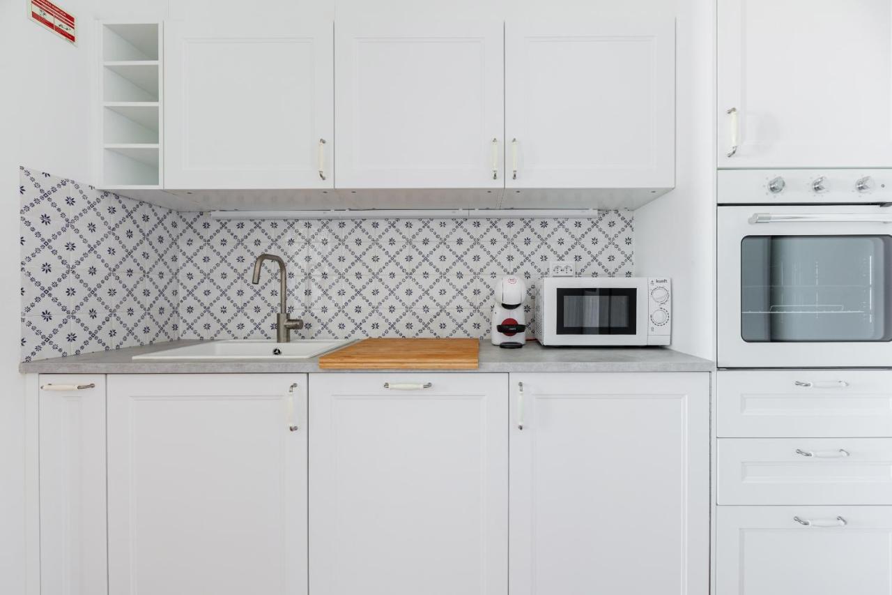 White & Blue Vintage In Graca Appartement Lissabon