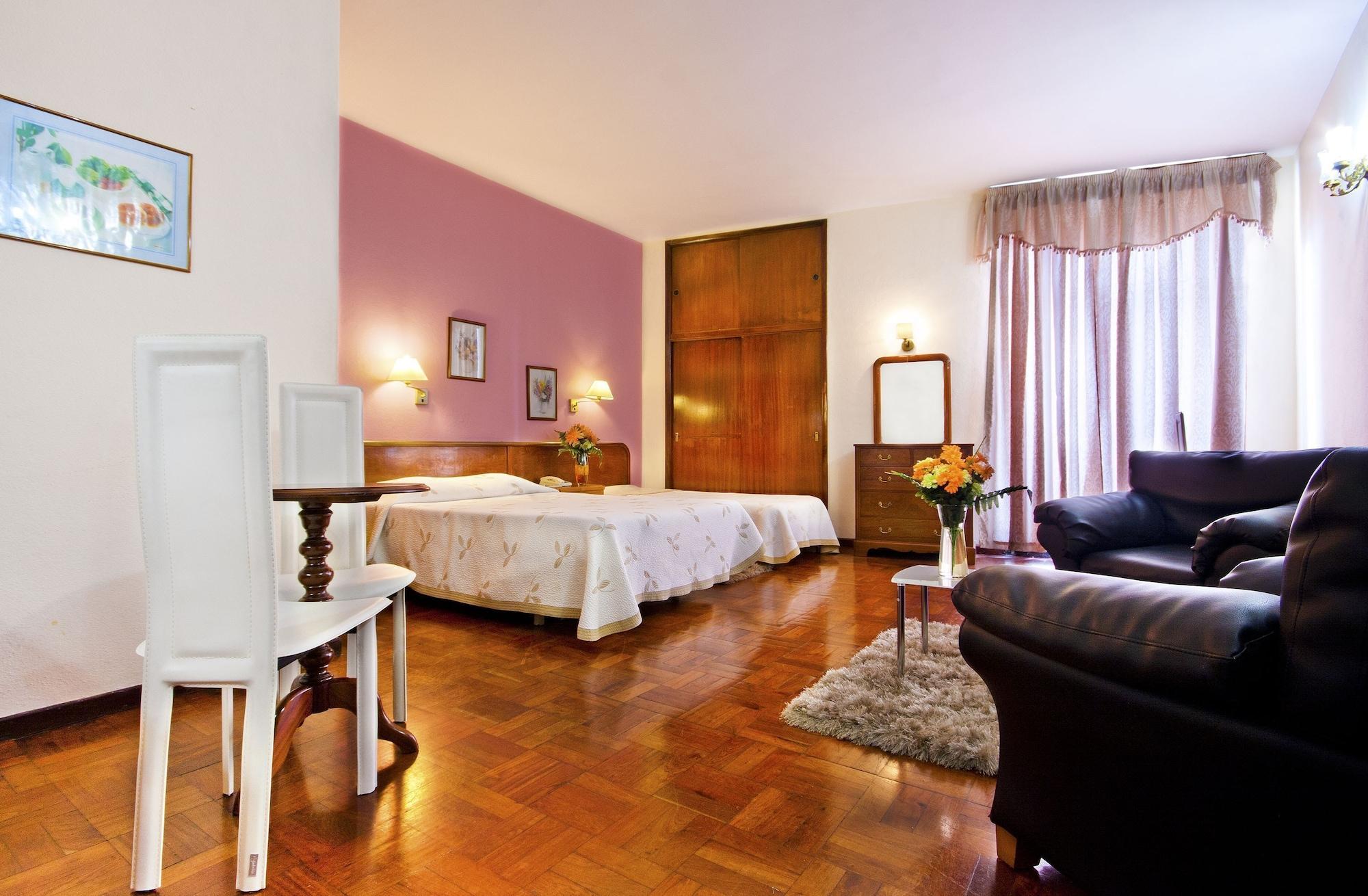 Residencial Colombo Bed and breakfast 2*