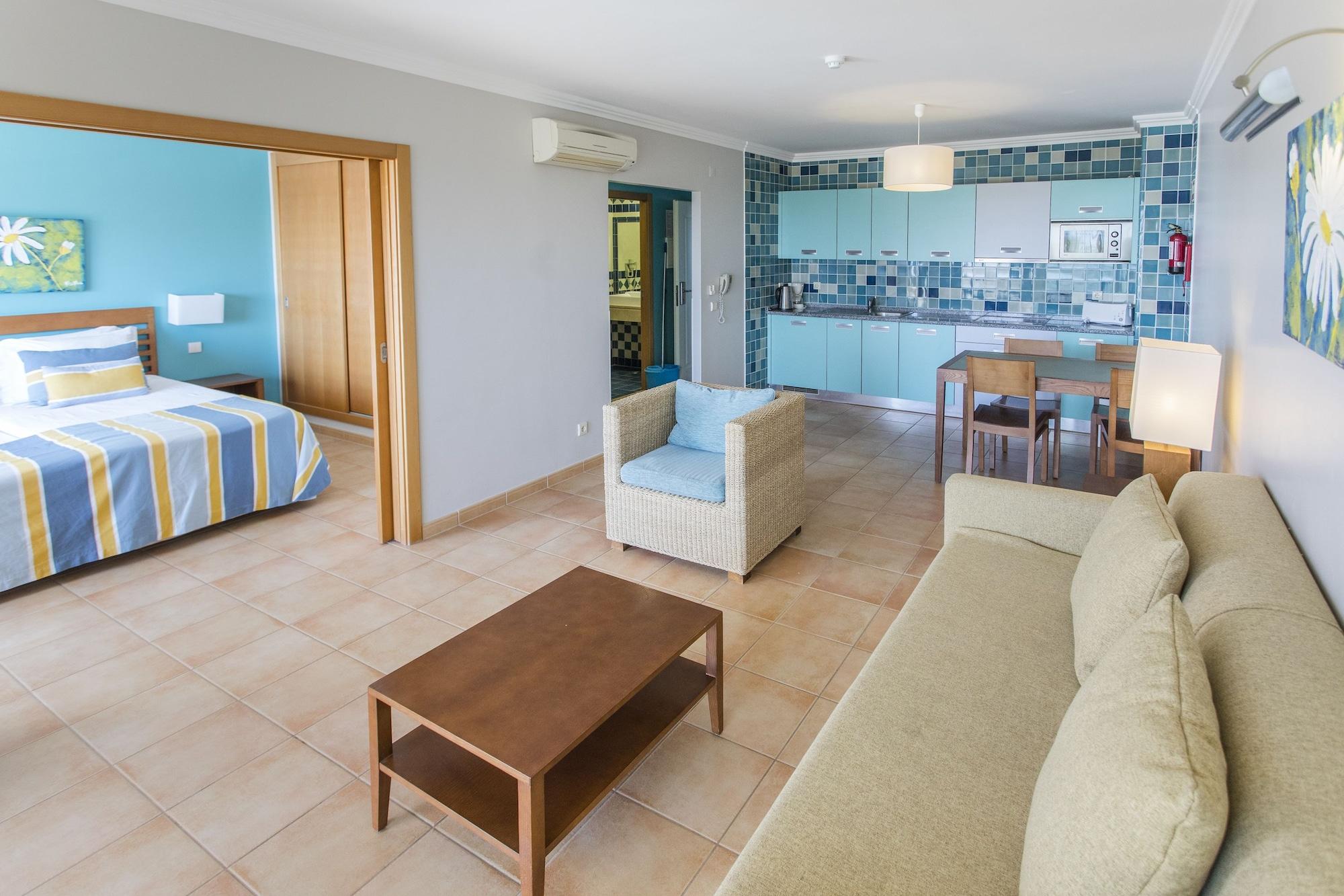 Alfagar Alto Da Colina Aparthotel 4*