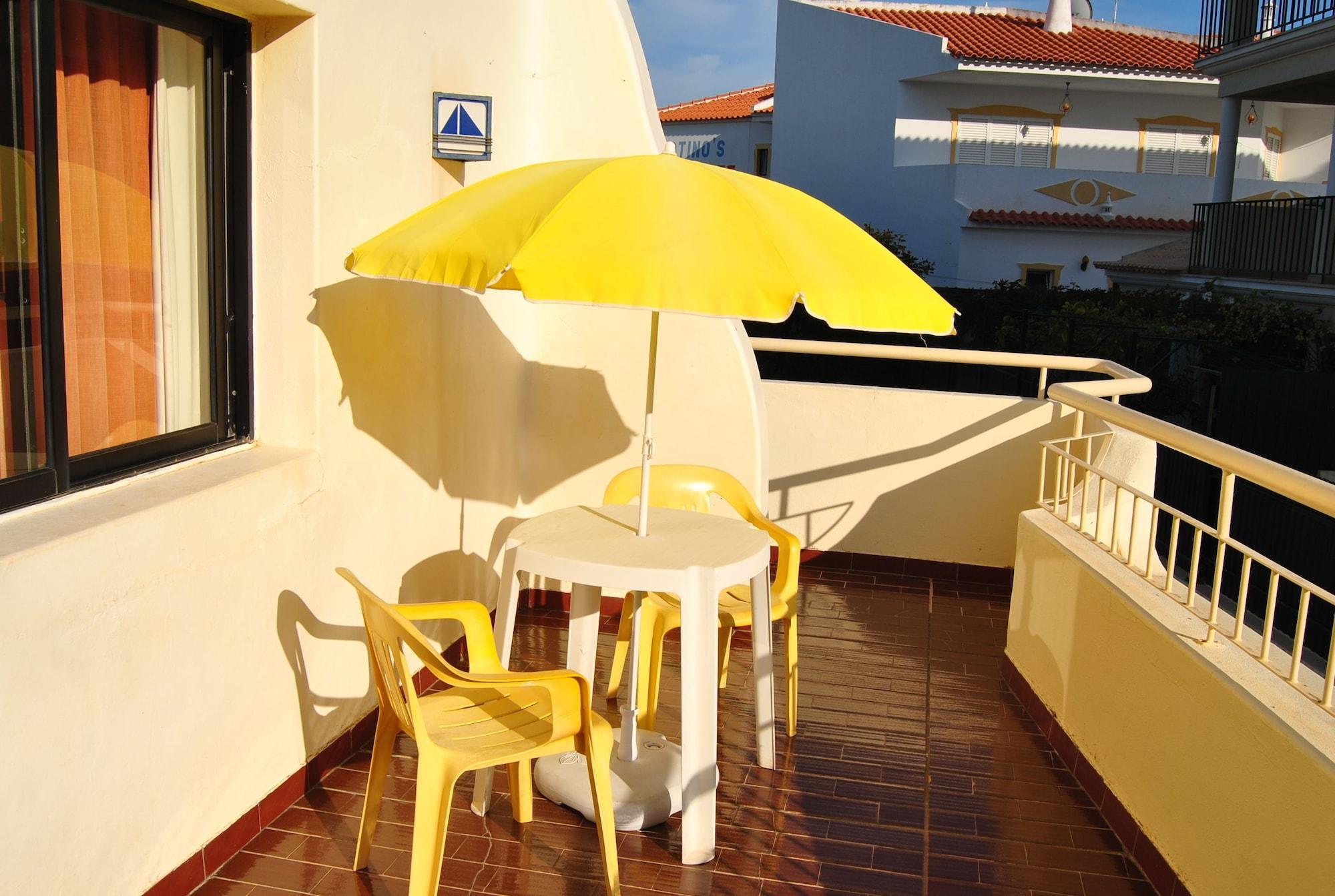 Olhos Do Mar Apartment