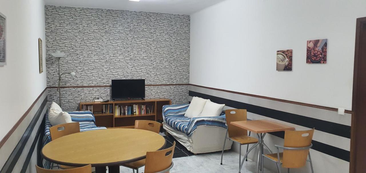 Hostel Sunny House *