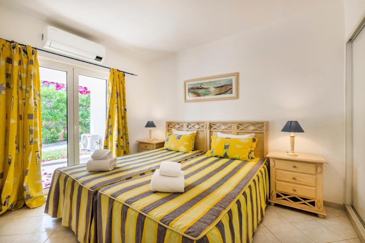 Family Holidays @ Balaia 143 Apartamento