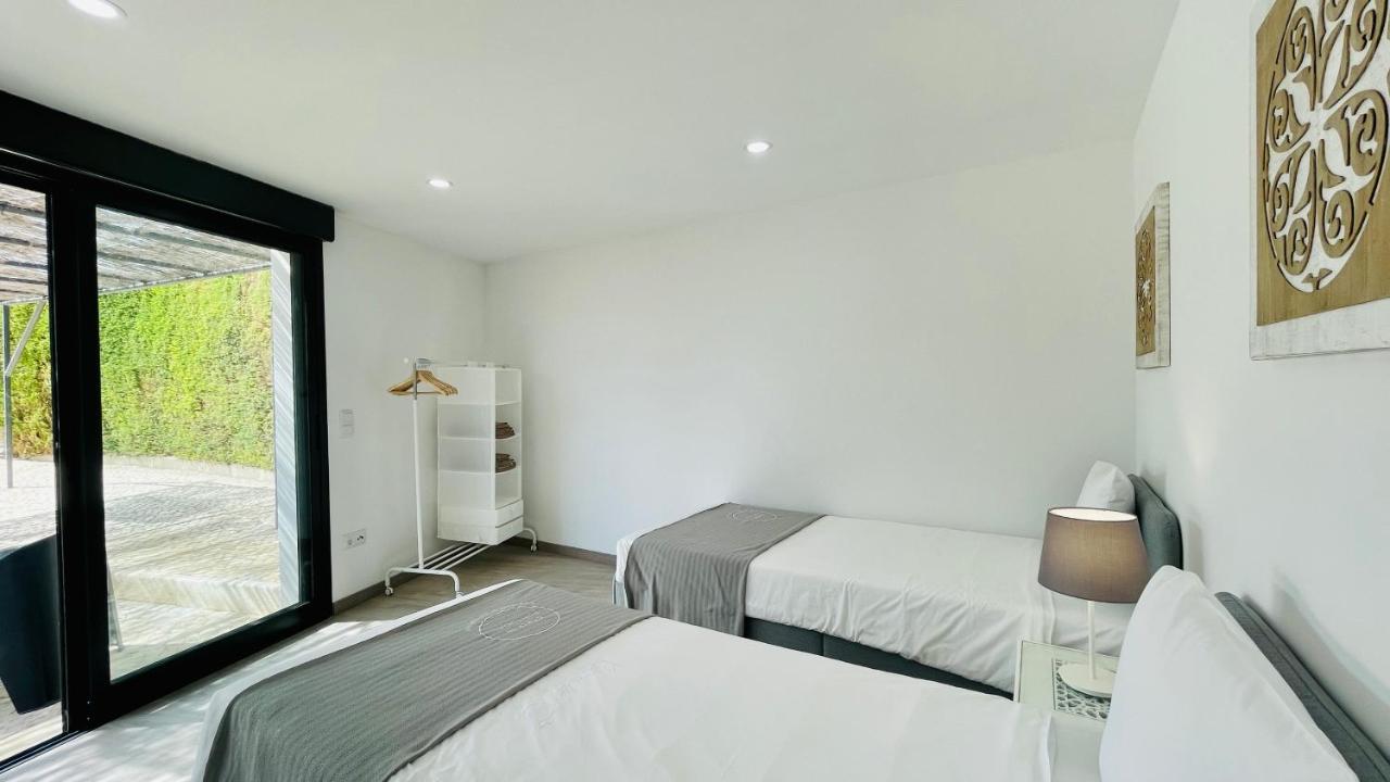 Strip By Check-in Portugal Villa