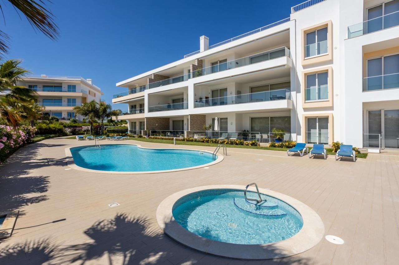 Coolhouses Algarve Lagos, 3 Bed Modern Flat, Outdoor, Indoor Pools&spa, à Vida Appartement