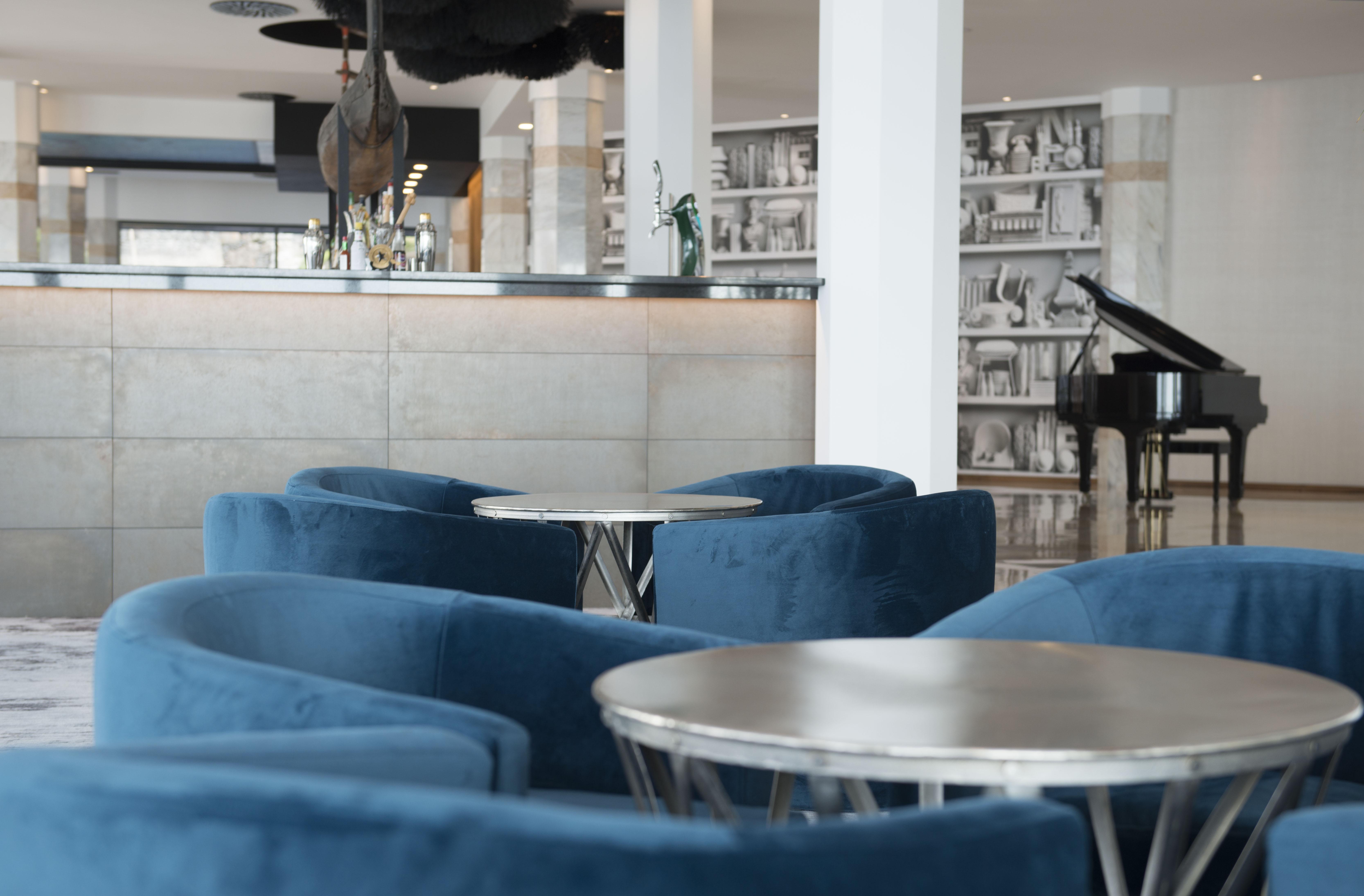 Baia Azul Hotel 4*
