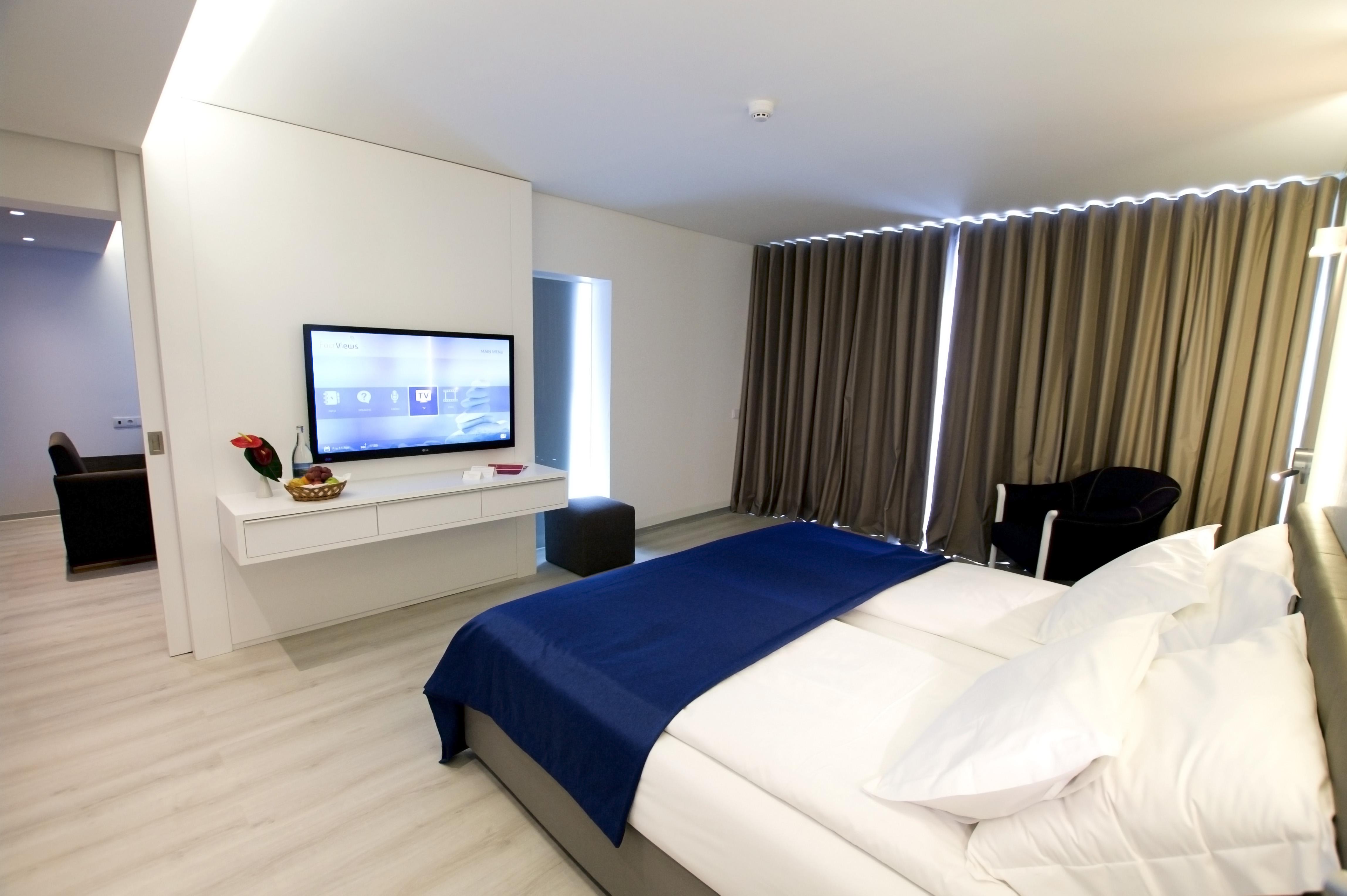 The Views Monumental Hotel