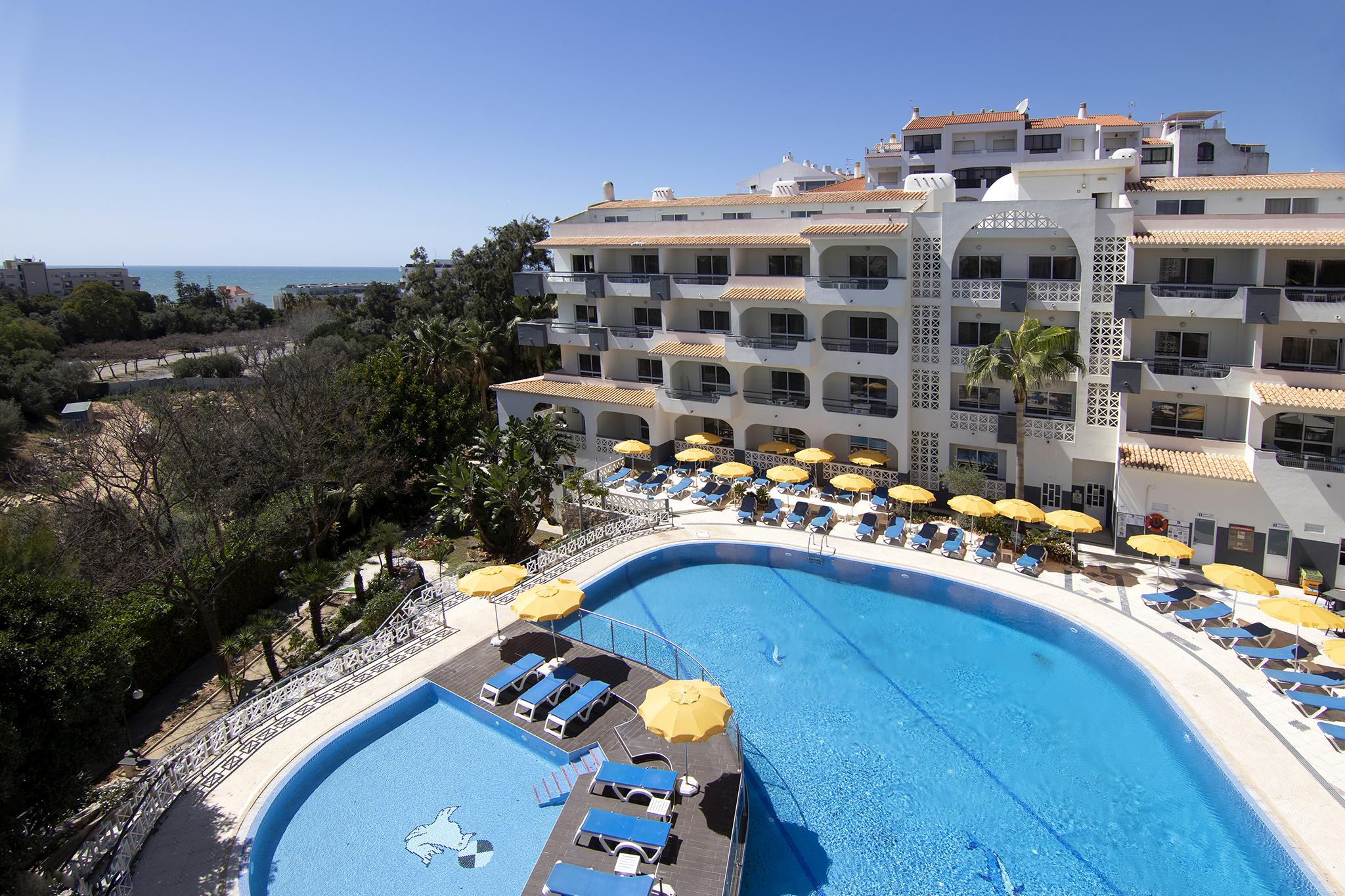Luna Miramar Club Aparthotel 4*
